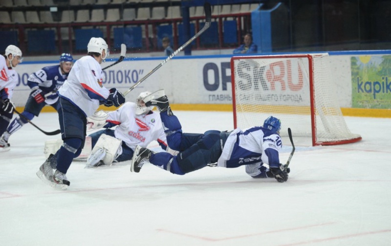 «Южный Урал» одержал победу в хоккейном турнире в Орске